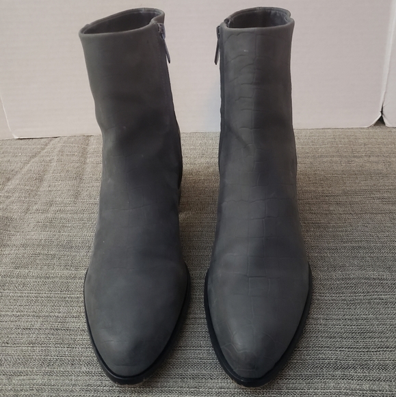 Sam Edelman Joey Steel Gray Croc Embossed Ankle Boots - Picture 3 of 9